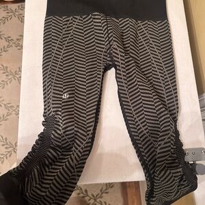 lululemon athletica Kids Black and Tan Patterned Leggings